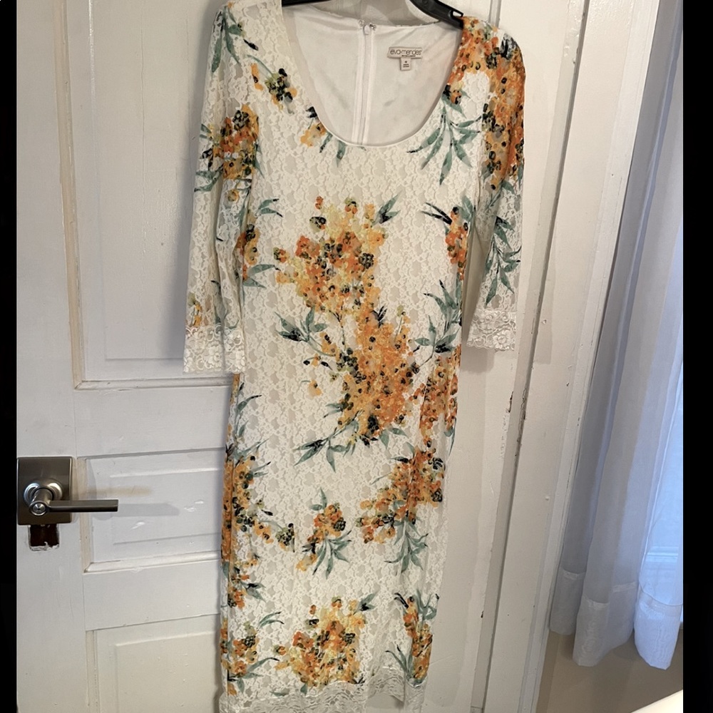 White Lace and Flower Dress - Size M